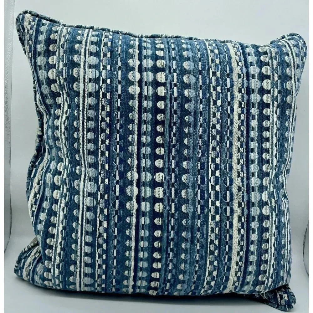 Textured Toss Throw Pillow Elegant Shades of Blue & Gray 20 Inch x‎ 20 Inch